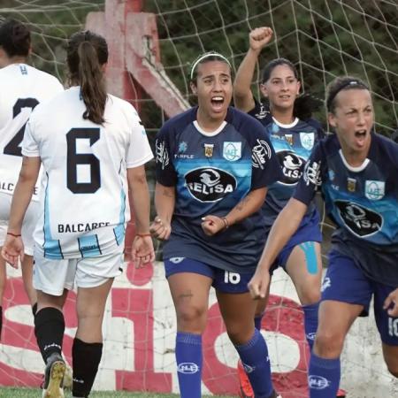 Necochea dio vuelta un 0-2 frente a Balcarce y logró su primera victoria en el Provincial femenino