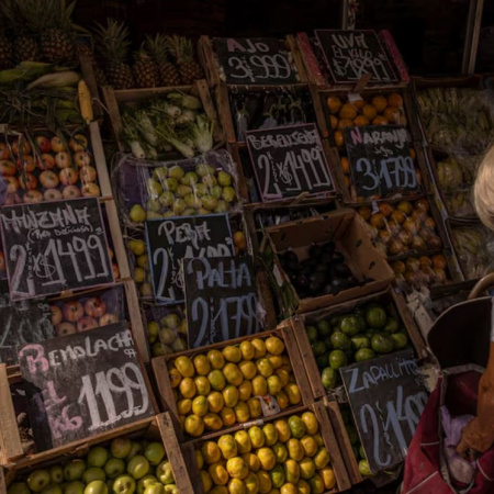 Inflación: los analistas prevén que recién bajará del 2% mensual a comienzos de 2026