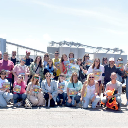 Puerto Quequén cerró el ciclo de visitas guiadas 2025 con más de 70 recorridos y entrega de certificados a docentes