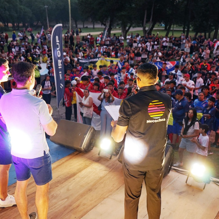 El intendente resaltó los valores del deporte en una multitudinaria inauguración de la Sur Cup Internacional