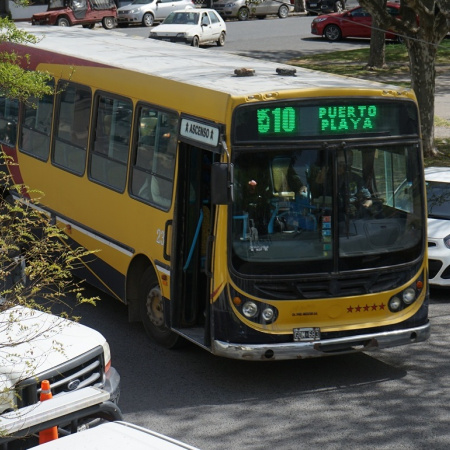 Se normalizó el servicio de micros tras el pago a los choferes
