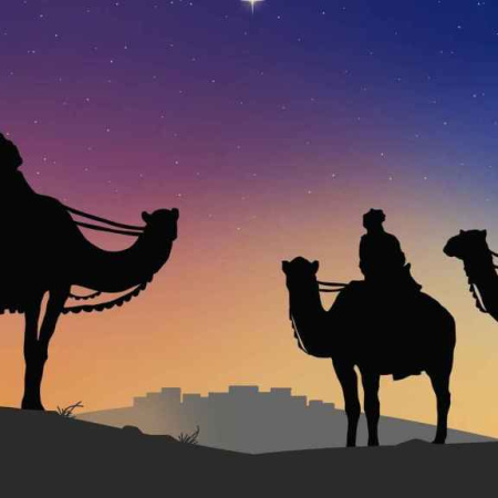 Los Reyes Magos se preparan en Quequén para regalar caramelos el 5 de enero 