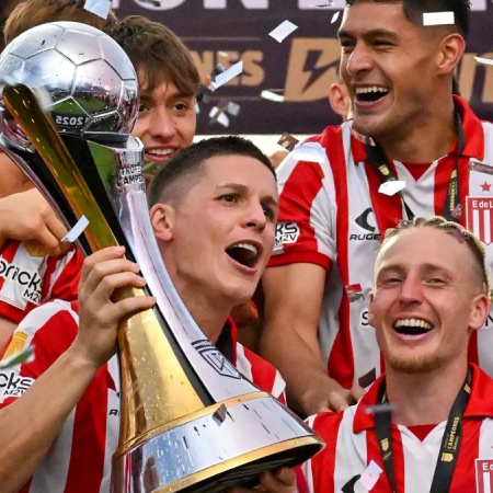 Estudiantes se lo dio vuelta a Platense y se consagró campeón del Trofeo de Campeones