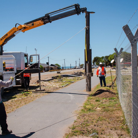 Puerto Quequén avanza con tareas de mantenimiento e iluminación para mejorar la seguridad y la operatividad