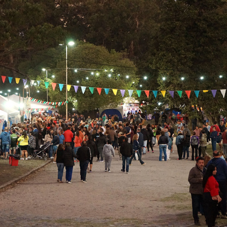 A mediados de enero se realizará  la 22° Feria de las Colectividades  en el Parque Miguel Lillo