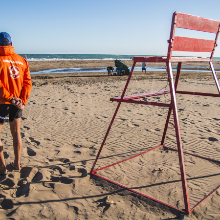 Refuerzan el operativo de seguridad en playas: desde enero habrá cobertura plena de guardavidas