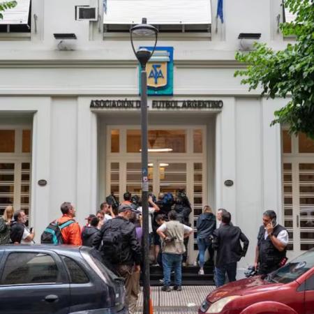 La Justicia ordenó 33 allanamientos a clubes por el vínculo con la financiera ligada a Tapia