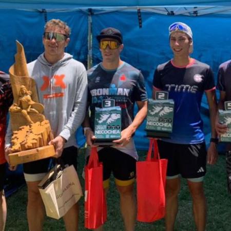 Maximiliano Agostini y Federica Carletto se impusieron en el Triatlón de Necochea