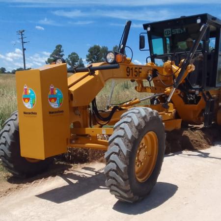 Avanza el mantenimiento de los caminos rurales con las nuevas maquinarias ya operativas