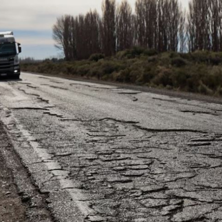 Abandono libertario en las rutas nacionales: el deterioro vial avanza en Buenos Aires y también golpea a Necochea