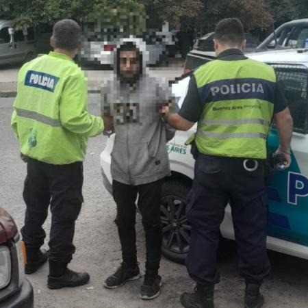 Tras una persecución, detuvieron a un hombre tras robar en un comercio del centro