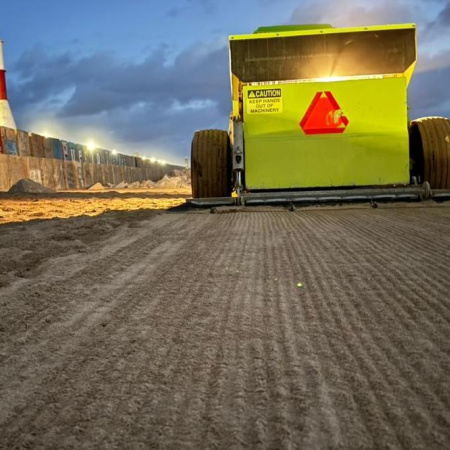 Se mantienen los operativos diarios de limpieza en las playas de Necochea y Quequén