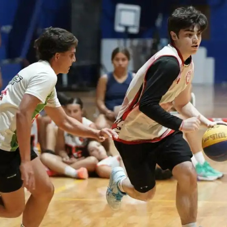 Se jugó al básquet hasta el amanecer en Rivadavia en la 11ª edición de “Hasta que cante el gallo”