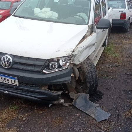 Choque entre dos camionetas en Quequén: hubo daños materiales pero no heridos