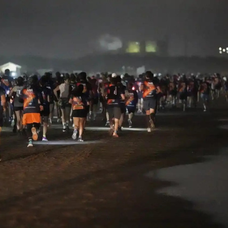 Neco Night Race: Federico Santibáñez y Fernanda Martínez ganaron la multitudinaria carrera nocturna en la playa
