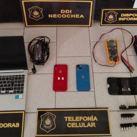 Cayó un punto de desbloqueo de teléfonos celulares en Necochea: secuestran equipos de alta gama