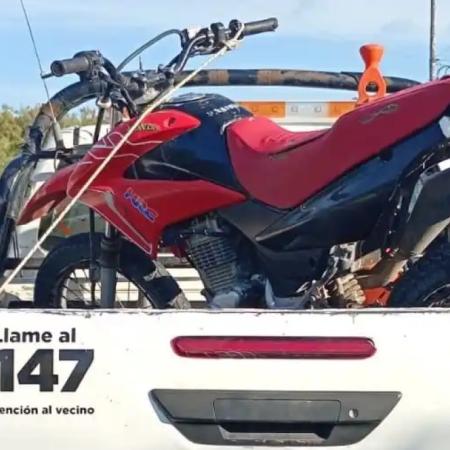 Persecución y fuga en contramano en la Villa: la moto tenía pedido de secuestro en Mar del Plata