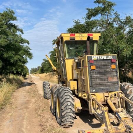 El EMSUR intensificó el mantenimiento de caminos rurales en todo el distrito