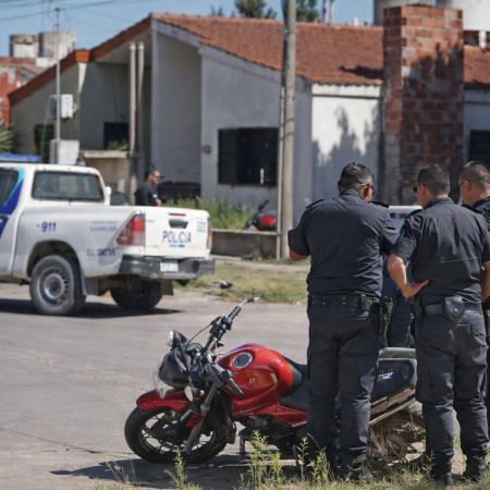 Balearon a un joven de 21 años en el barrio 9 de Julio y la Policía investiga el ataque