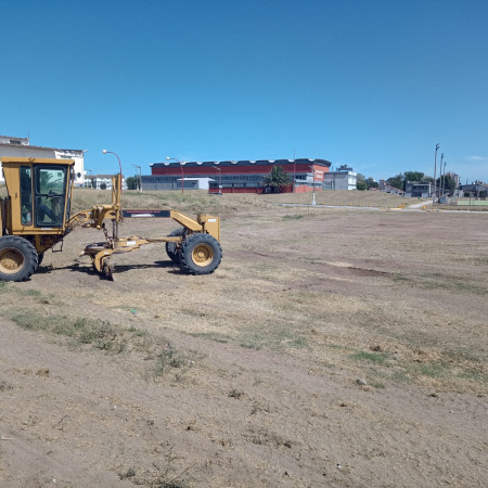 Se realizan importantes tareas de mantenimiento en el Polideportivo Municipal