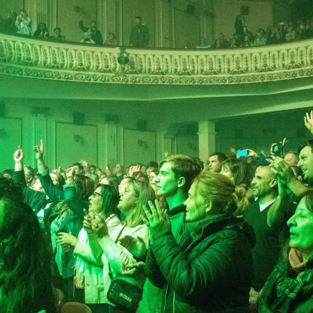 El Teatro París consolida una agenda de grandes shows y anticipa más espectáculos de primer nivel después de junio