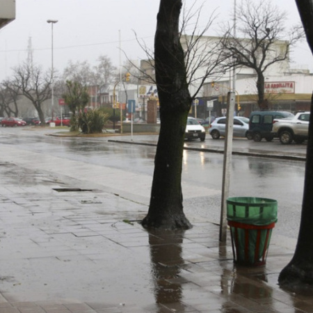 Por el temporal: suspenden las clases en el turno vespertino y también el turno mañana del martes