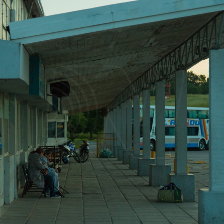 Avanzan licitaciones clave en Necochea: hay interesados en la Terminal, el Camping Las Grutas y Pinolandia