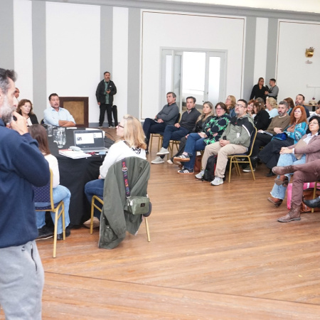 El Municipio presentó ante el sistema educativo programas y propuestas para acercar a las escuelas