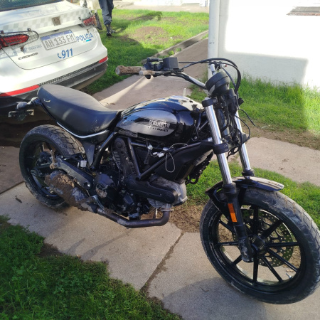 Hallan en Necochea una moto de alta gama con pedido de secuestro activo