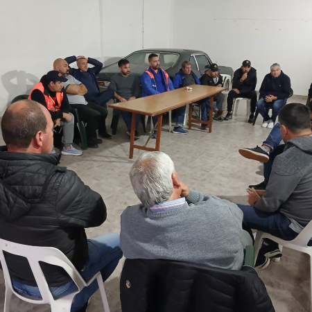 Gremios portuarios y del transporte respaldan el paro y piden retomar el diálogo con Provincia