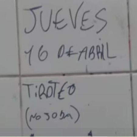 Allanamientos en Necochea por amenazas en escuelas: investigan a jóvenes y secuestran armas