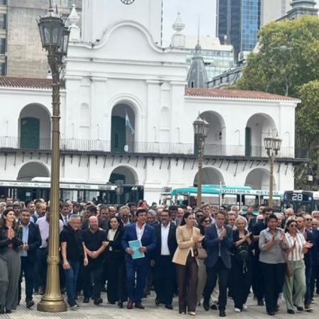 Intendentes en la intemperie: el otoño en  que las municipalidades quedaron solas