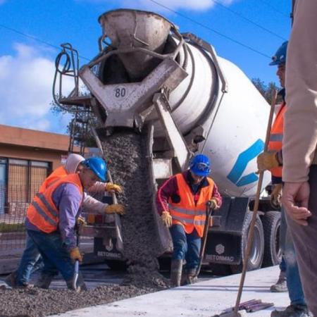 “La idea es ir atacando los lugares más críticos de la Av. Almirante Brown y avanzar con obras concretas”, aseguró Gustavo Gavilán