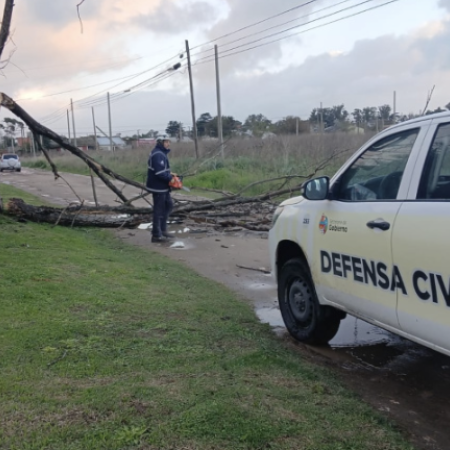 Necochea bajo el agua: inundaciones, evacuados y cortes masivos de luz por el fuerte temporal