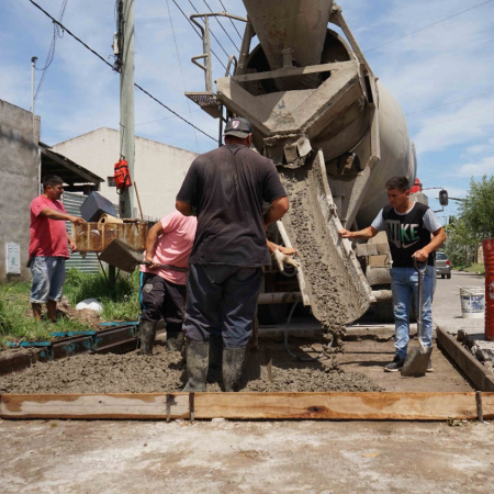 Tras gestiones ante Provincia, Necochea recibirá $625 millones para obras de bacheo e iluminación LED