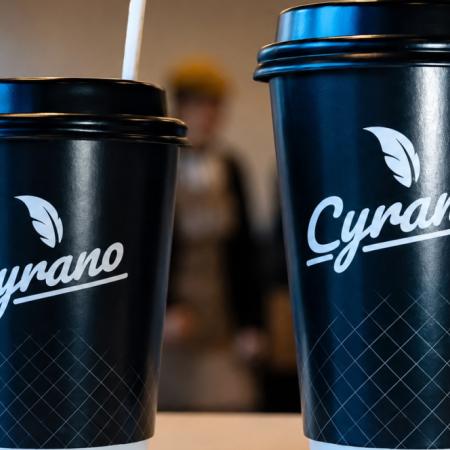 Cyrano París sumó cafetería y amplía la experiencia en el histórico Cine Teatro París