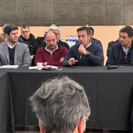 Rojas reclamó más herramientas para los municipios en una cumbre provincial sobre seguridad