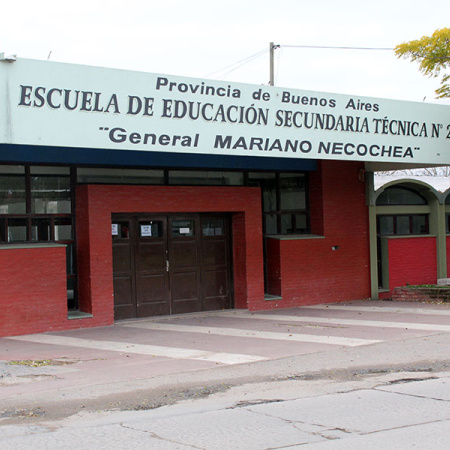 La Técnica Nº 2 volvió a las aulas, pero sigue el reclamo por una obra millonaria