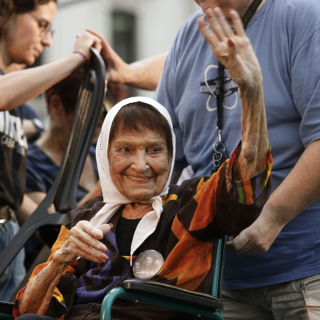 Murió Taty Almeida, una de las voces más emblemáticas de la lucha por la memoria y la justicia