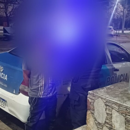 Violencia de género: intentó ahorcar a su pareja con una bufanda delante de sus hijos y terminó detenido