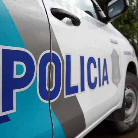 Parque Miguel Lillo: asaltaron a dos jóvenes a punta de revólver y les robaron la moto