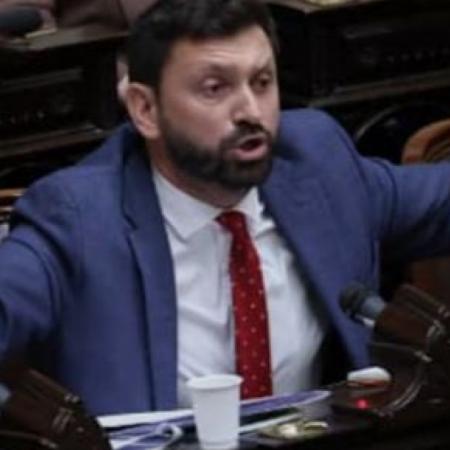 La UCR de Necochea cuestionó a los diputados que no dieron quórum y lanzó duras críticas contra Adorni