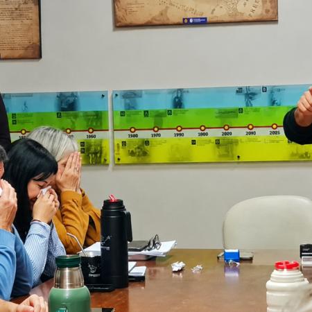 Cuando la política se convierte en un espectáculo: los fleteros desenmascararon a los libertarios