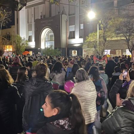 Masiva movilización en Necochea renovó el reclamo contra la violencia de género