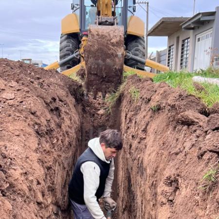 Avanzan obras sanitarias en Necochea y Quequén para ampliar servicios