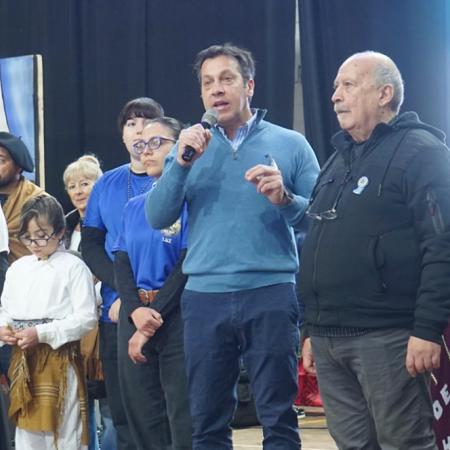 “La patria se hace todos los días, estudiando, trabajando y siendo solidarios”, afirmó Arturo Rojas en el multitudinario Encuentro de Peñas Folclóricas