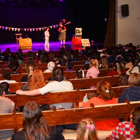 El Teatro Municipal cerró las vacaciones de invierno con funciones a sala llena durante 12 días