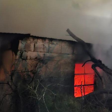 Incendio en una vivienda abandonada: el rápido accionar evitó que las llamas se propagaran