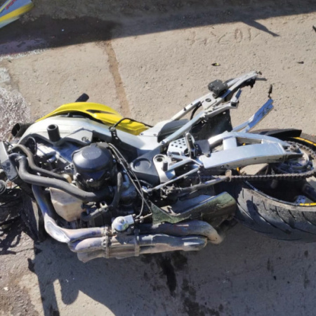 Tragedia en La Dulce: murió un motociclista de 31 años tras chocar con un camión