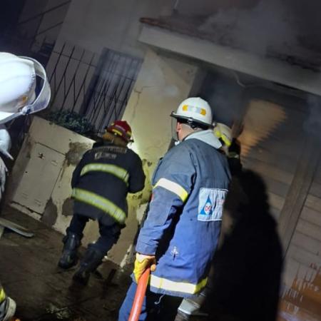 Incendio en una vivienda de Necochea: no hubo heridos y solo se registraron daños materiales